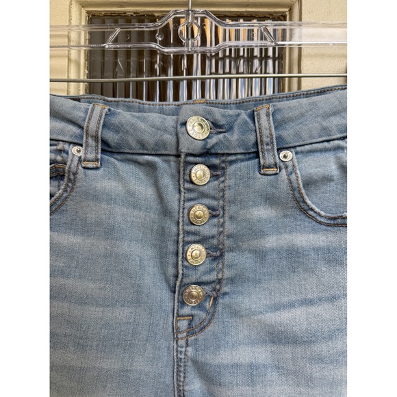 American Eagle Denim Shorts Size 6 Curvy Hi-Rise Button Fly Distressed Hem - Picture 2 of 6